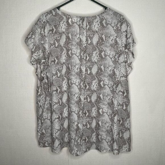 Carolina Belle Blouse Women Plus 3X Animal Print Snakeskin V-Neck Flutter Sleeve - Picture 8 of 9